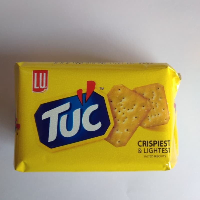 Tuc biscuit Half role x 6 packs