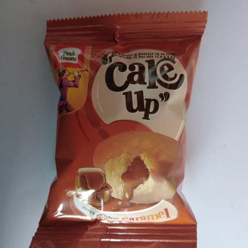Hilal cup cake sweet golden caramel