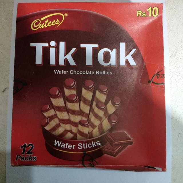 Tiktak wafer chocolate rollies